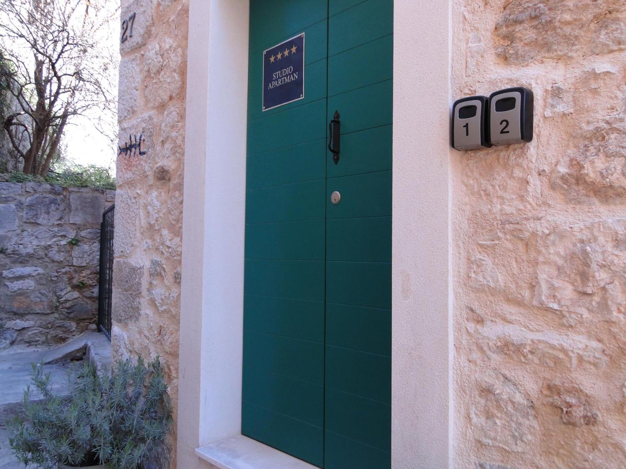 Heritage Apartments Kyra & Fox In Pitve, Hvar Exterior foto
